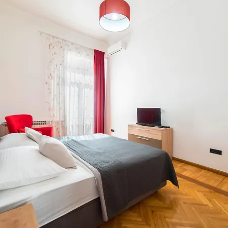 Golden Star Appartement Zagreb Buitenkant foto