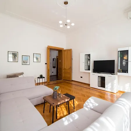 Golden Star Appartement Zagreb Buitenkant foto