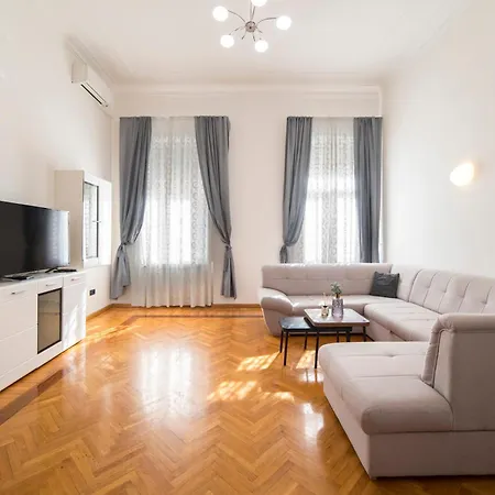 Golden Star Appartement Zagreb Buitenkant foto
