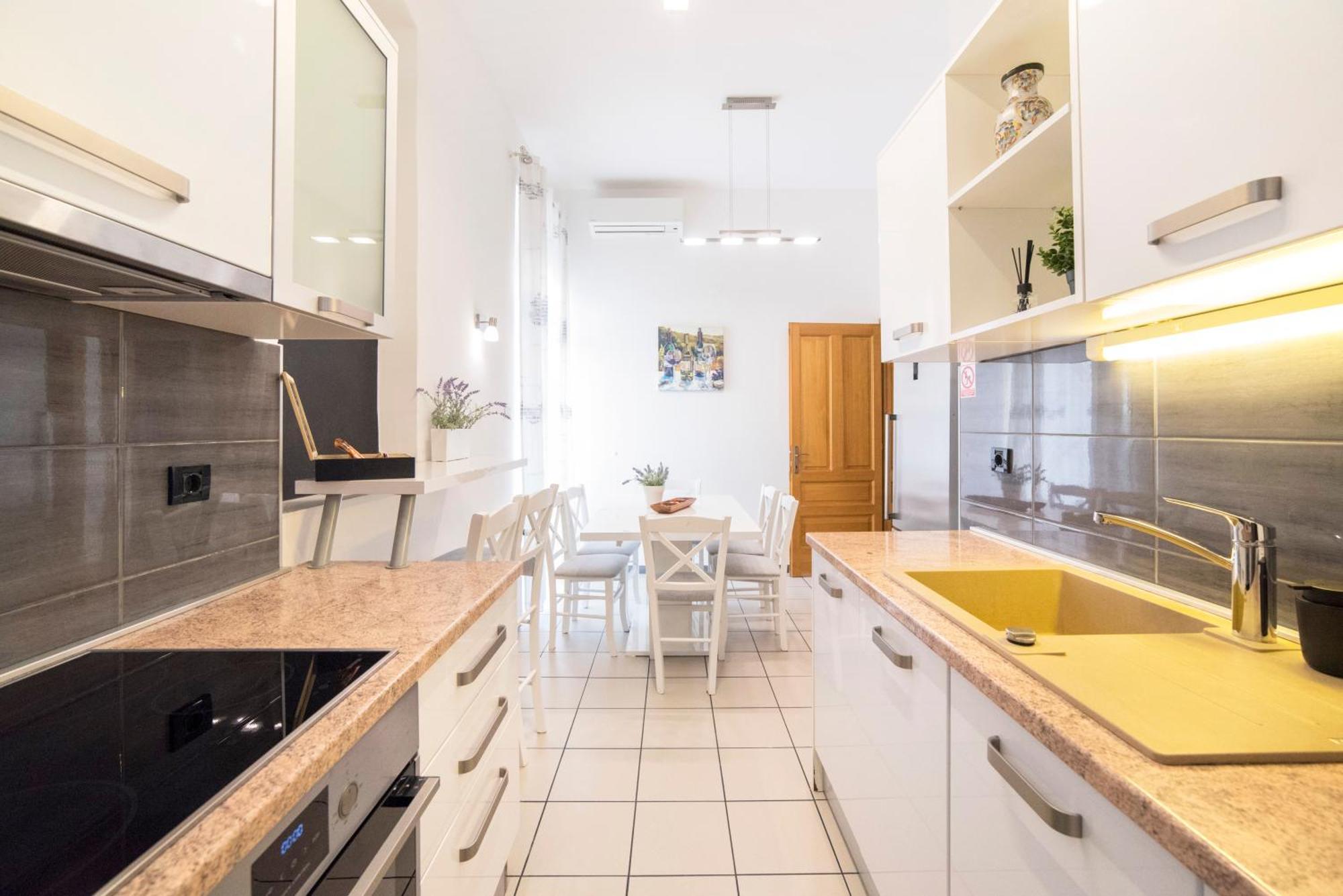 Apartment Golden Star